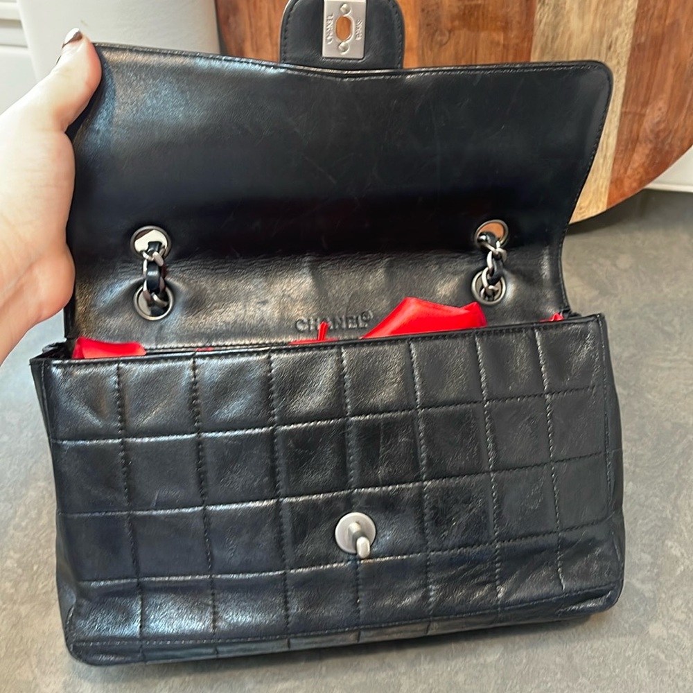 Chanel Chocolate Bar Lambskin Black Flap Bag - Picture 9 of 16